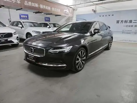 Volvo S90 2025