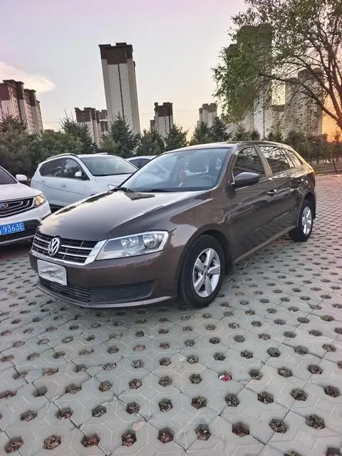 Volkswagen 朗行 2013