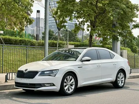 Skoda Superb 2016