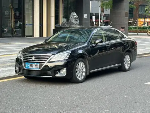 Toyota Crown 2012