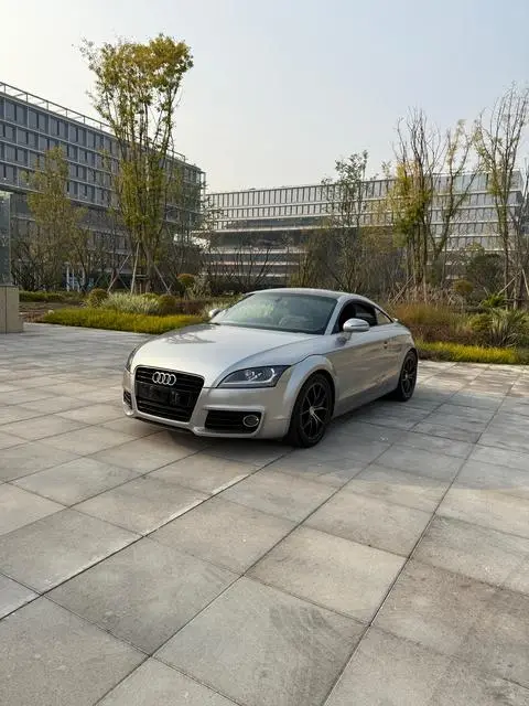 Audi TT 2011