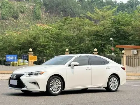 Lexus ES 2015