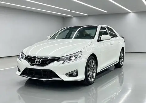 Toyota Reiz 2013
