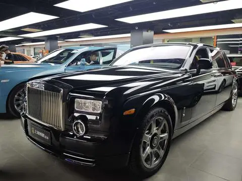 Rolls Royce 幻影 2011