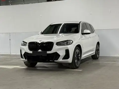BMW iX3 2024