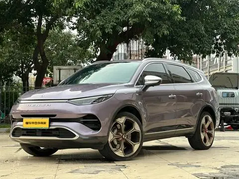 Denza X PHEV 2020