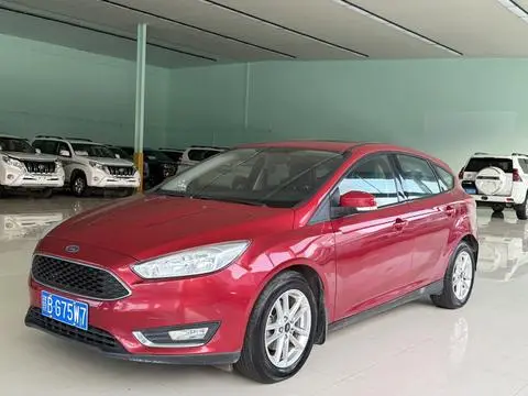 Ford Focus 2015 — фото 1