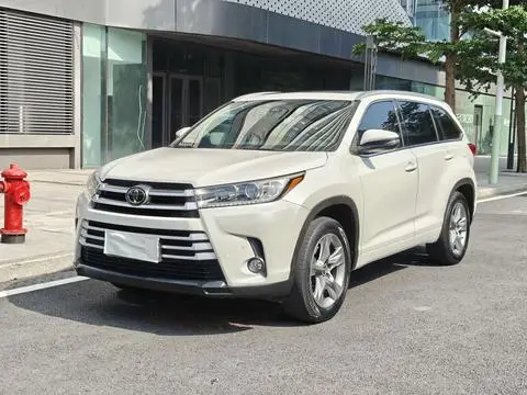 Toyota Highlander 2018 — фото 1