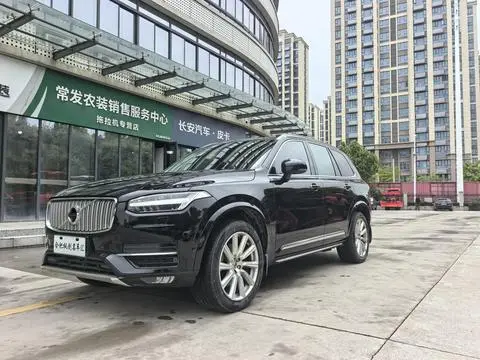 Volvo XC90 2015 — фото 1