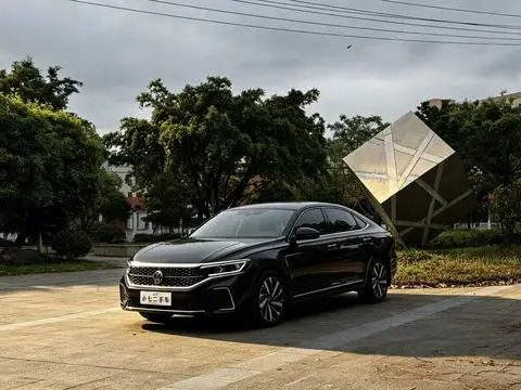 Volkswagen Passat 2022