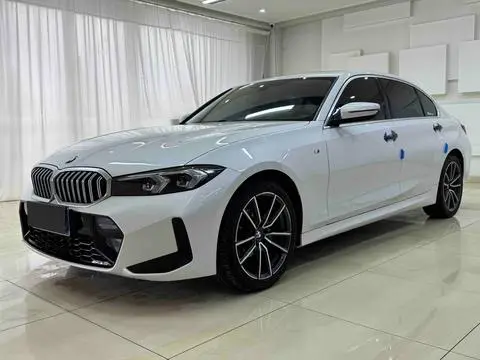BMW 3 Series 2023 — фото 1