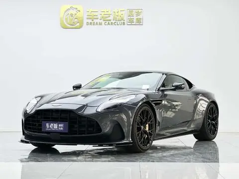 Aston Martin DB12 2024