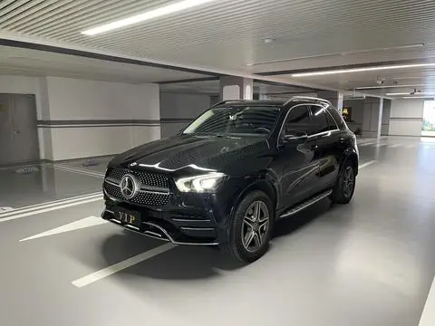 Mercedes-Benz GLE 2021 — фото 1
