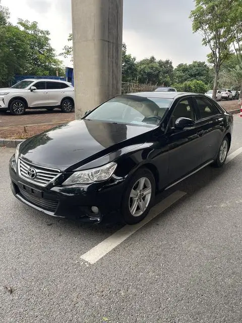 Toyota Reiz 2010