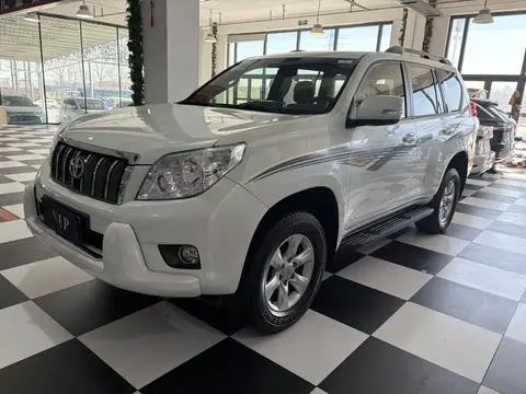 Toyota Prado 2011 — фото 1