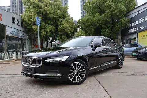 Volvo S90 2023 — фото 1