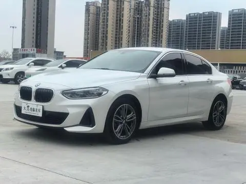 BMW 1 Series 2023 — фото 1