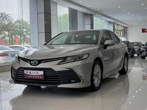 Toyota Camry 2021