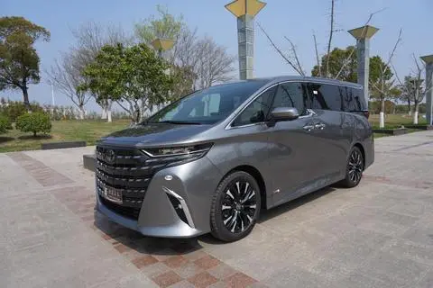 Toyota 埃尔法 2026