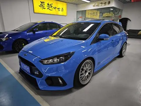 Ford Focus 2018 — фото 1