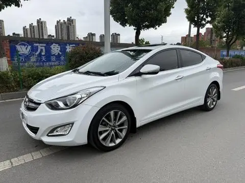 Hyundai Elantra Langdong 2015