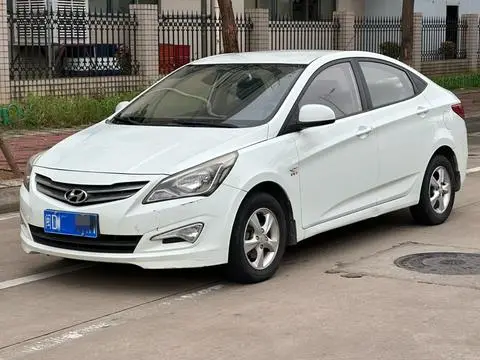 Hyundai 瑞纳 2014