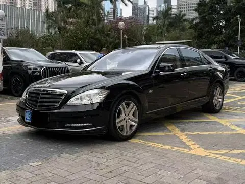 Mercedes-Benz S-Class 2010