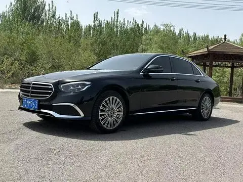 Mercedes-Benz E-Class 2022
