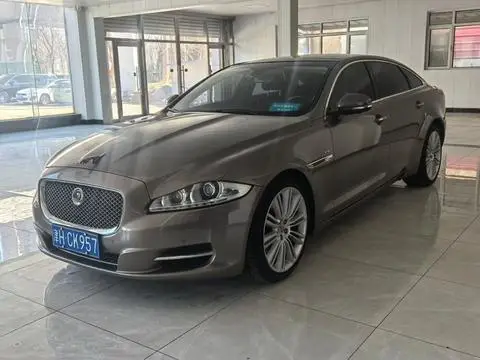 Jaguar XJ 2016