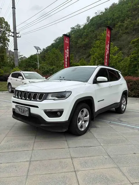 Jeep 指南者 2017