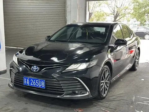 Toyota Camry 2021