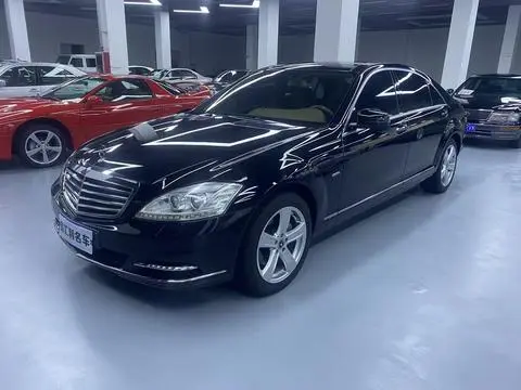 Mercedes-Benz S-Class 2012