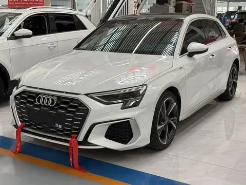 Audi A3 2023 — фото 1