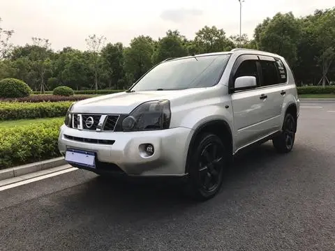 Nissan 奇骏 2010