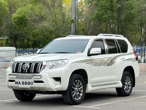Toyota Prado 2018 — фото 1