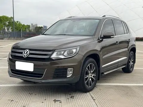 Volkswagen Tiguan 2015 — фото 1