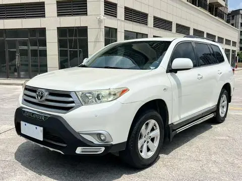 Toyota Highlander 2012 — фото 1