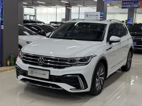 Volkswagen Tiguan L PHEV 2023