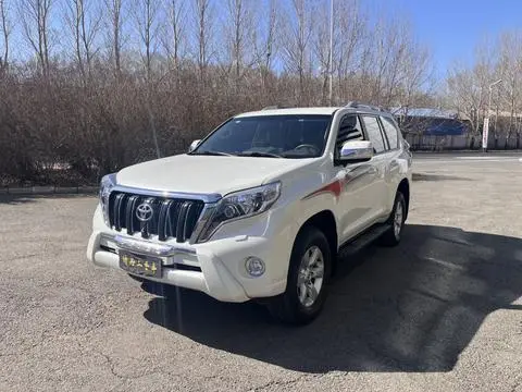 Toyota Prado 2015 — фото 1