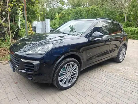 Porsche Cayenne 2016 — фото 1