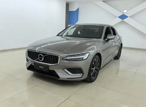 Volvo S60 2022