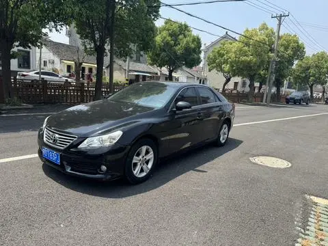 Toyota Reiz 2010