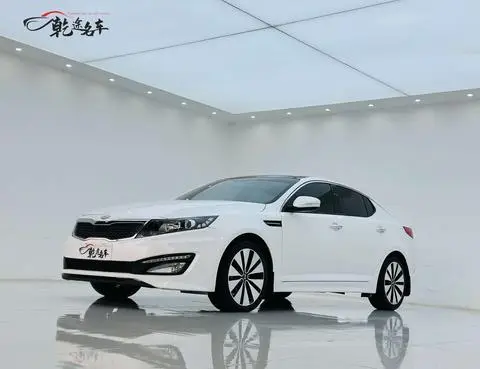 Kia K5 2011