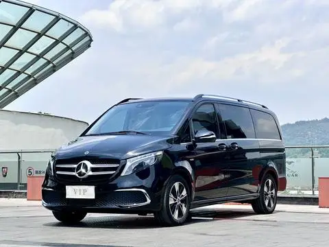 Mercedes-Benz V-Class 2022 — фото 1