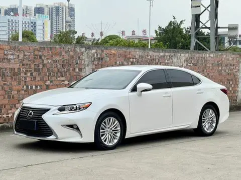 Lexus ES 2015