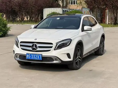 Mercedes-Benz GLA 2015