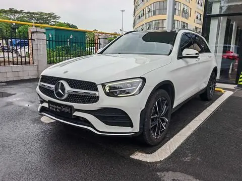 Mercedes-Benz GLC 2021 — фото 1
