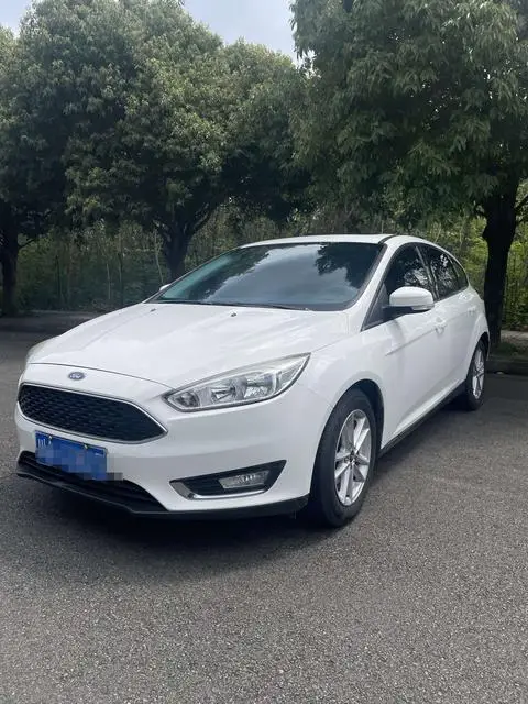 Ford Focus 2015 — фото 1