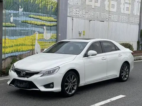 Toyota Reiz 2012