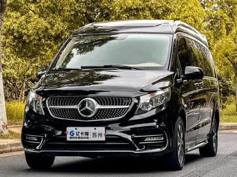 Mercedes-Benz 威霆 2021 — фото 1